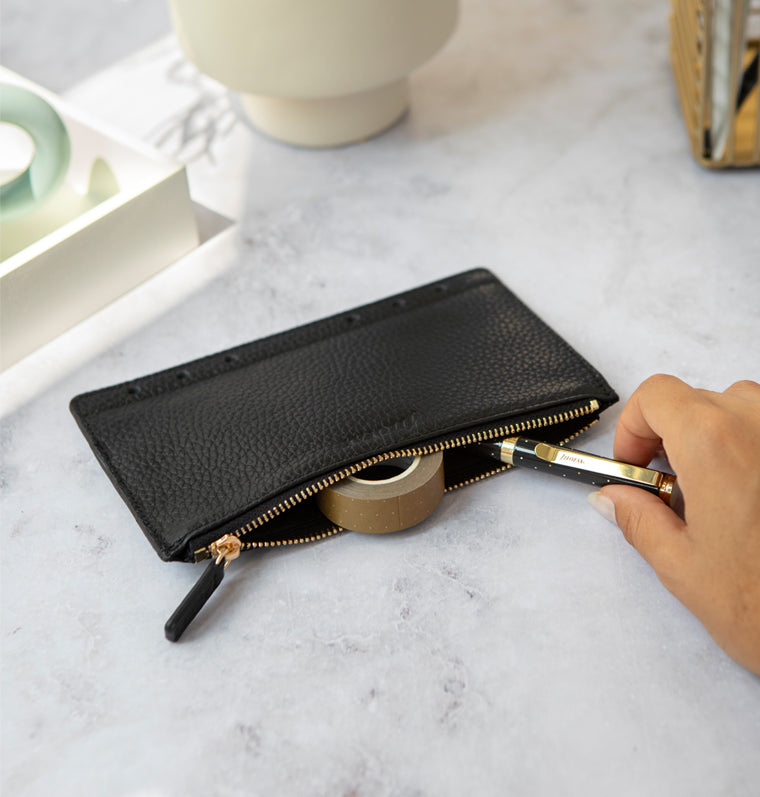 133009, Pochette zippée en cuir Filofax